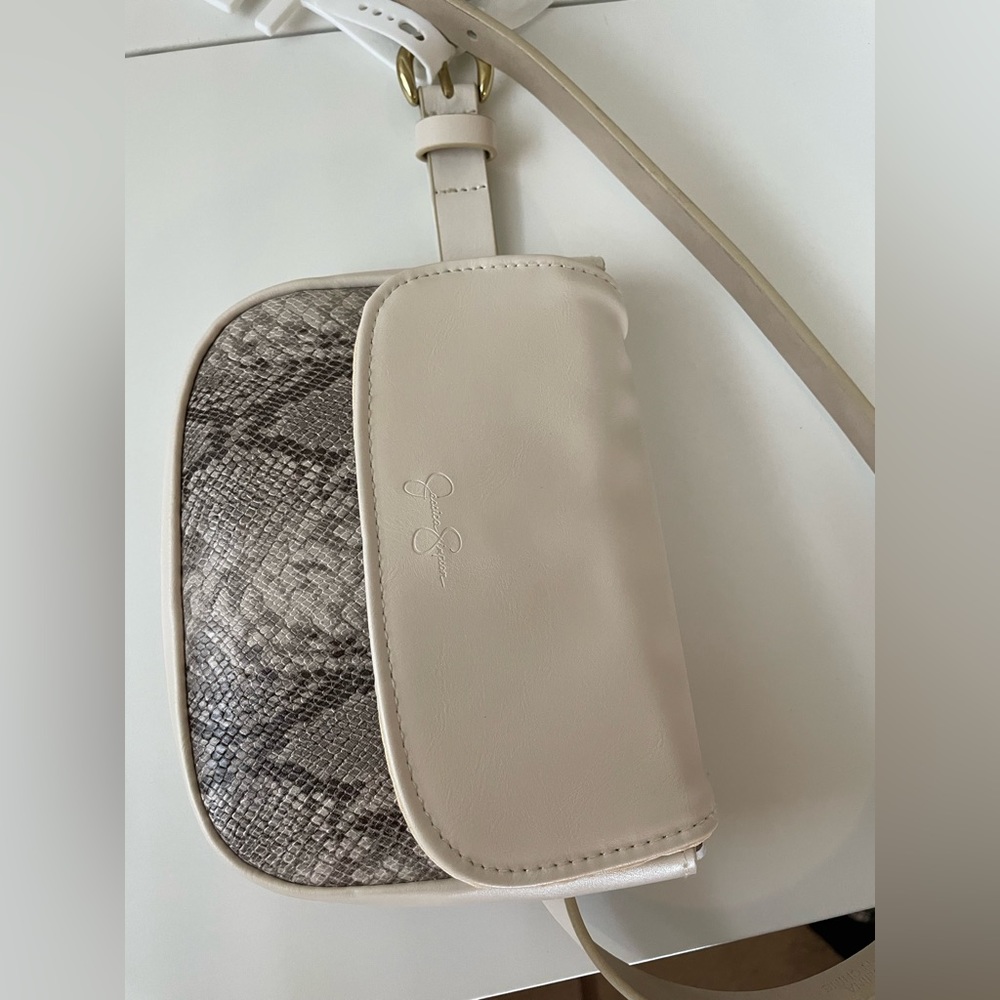 Jessica Simpson cross body/Fanny purse